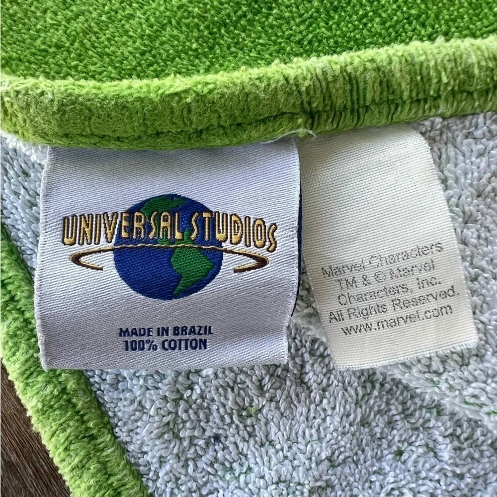 Y2K The Incredible Hulk Universal Studios Cotton Beach Towel Bright Green 27x54